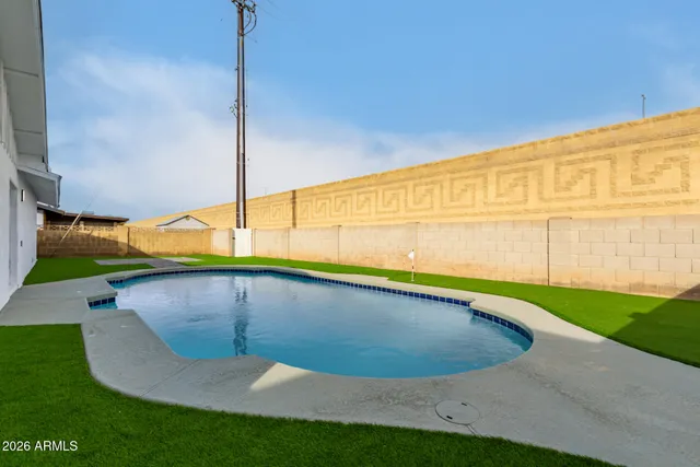 $3,995 | 516 East Greenway Drive, Tempe, AZ 85282