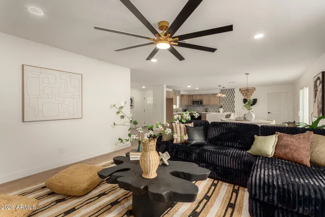 $3,995 | 516 East Greenway Drive, Tempe, AZ 85282