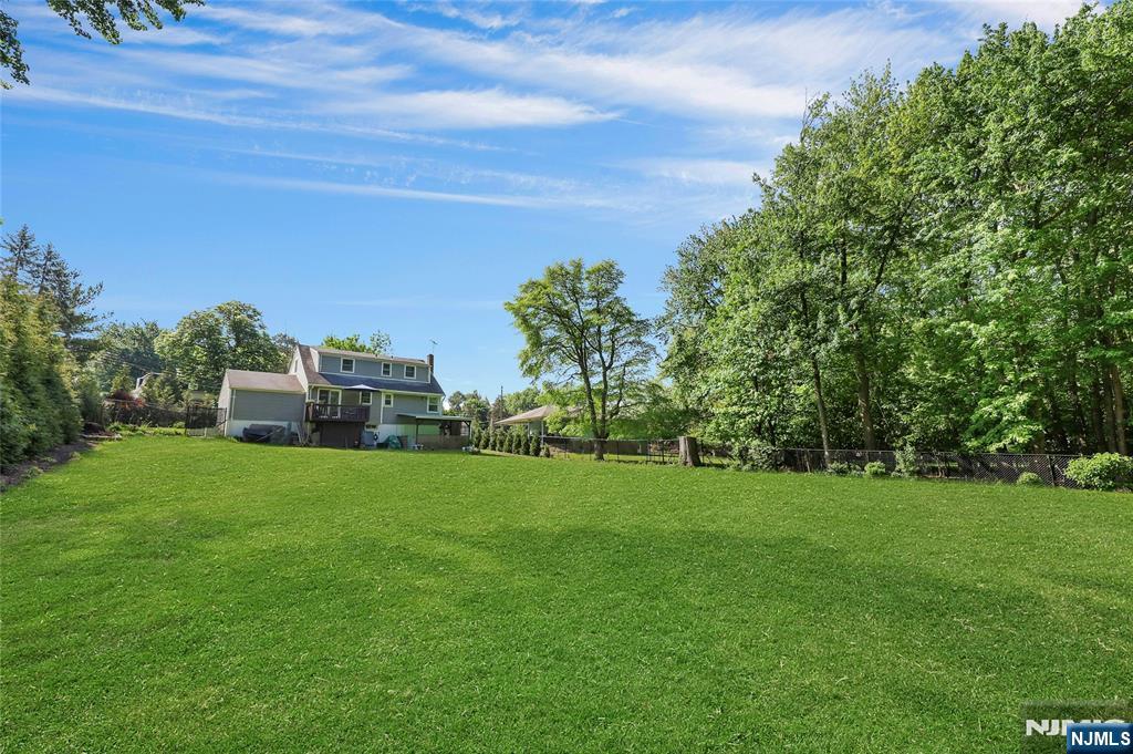 497 Tappan Road Norwood, NJ 07648 - Photo 29 of 33