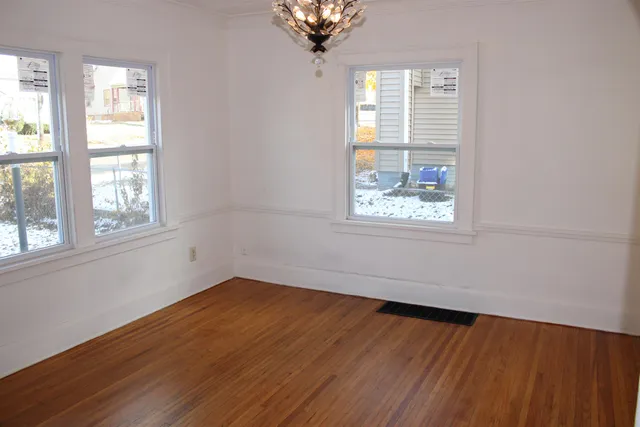 $134,900 | 718 North Central Avenue, Rockford, IL 61101