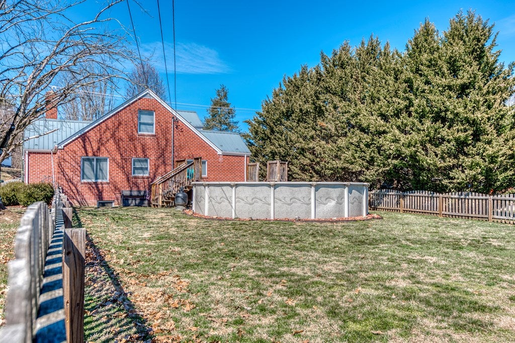 1302 Old Stage Road Chilhowie, VA 24319 - Photo 5 of 26 Gallery Image 5