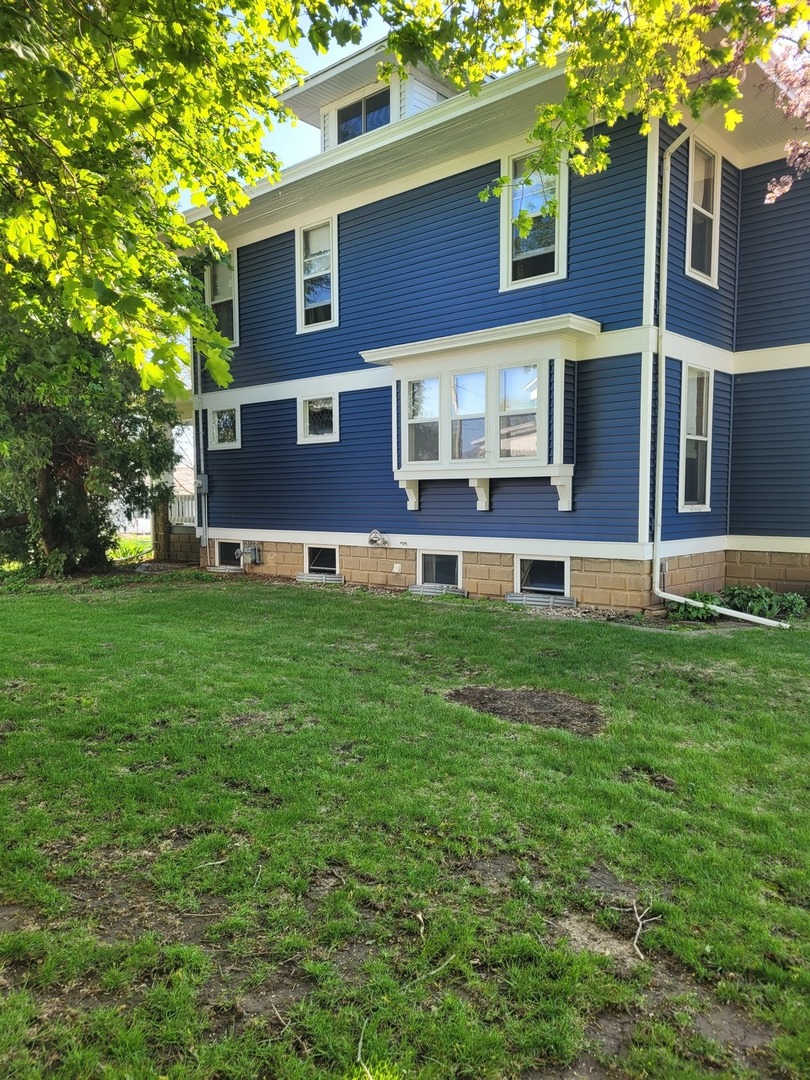 442 High Street Buda, IL 61314 - Photo 3 of 45