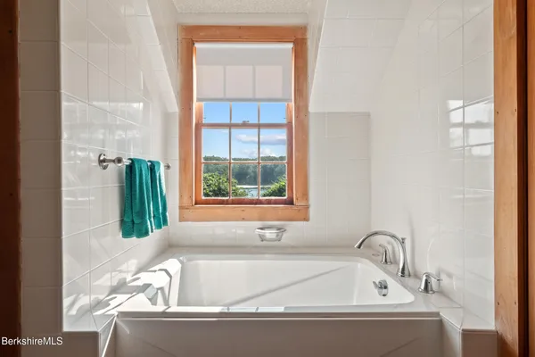 $4,500,000 | 19 Roberts Road, Sandisfield, MA 01255