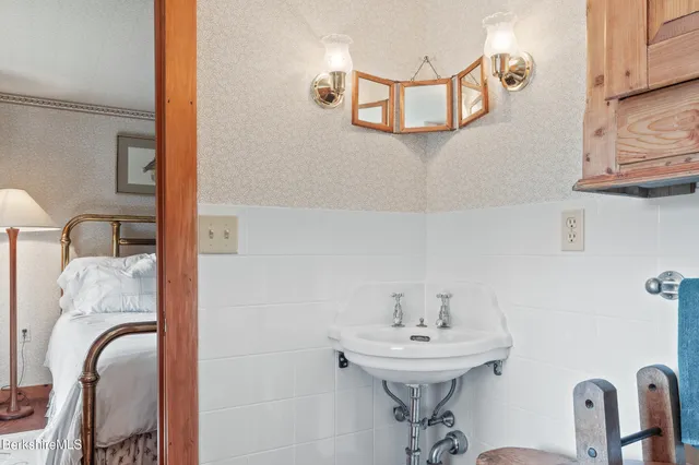 $4,500,000 | 19 Roberts Road, Sandisfield, MA 01255