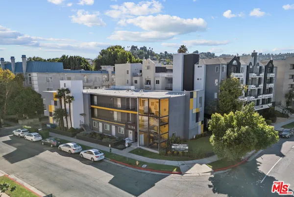 $1,695 | 15286 Sutton Street, Unit 207, Sherman Oaks, CA 91403