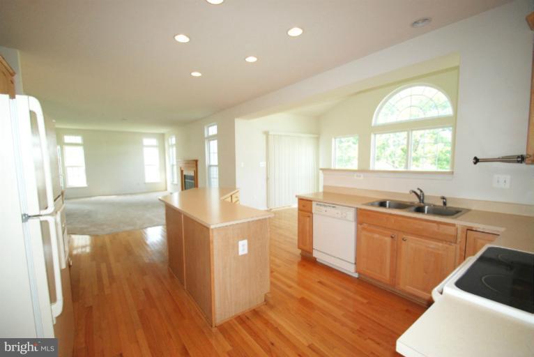 109 Lister Lane Ridgely, MD 21660 - Photo 2 of 30 Kitchen