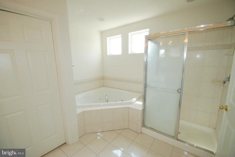 109 Lister Lane Ridgely, MD 21660 - Photo 20 of 30 Bath (Master)
