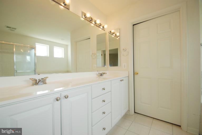 109 Lister Lane Ridgely, MD 21660 - Photo 6 of 30 Bath (Master)