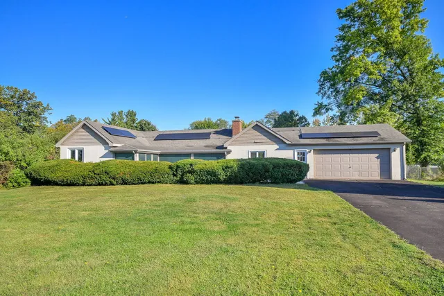 $363,000 | 35-w486 Fox River Drive, St. Charles, IL 60174