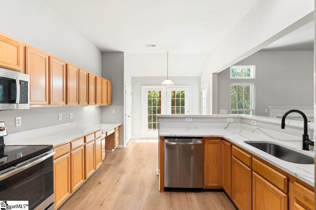 6 Digby Place Simpsonville, SC 29681 - Photo 10 of 42 Gallery Image 10