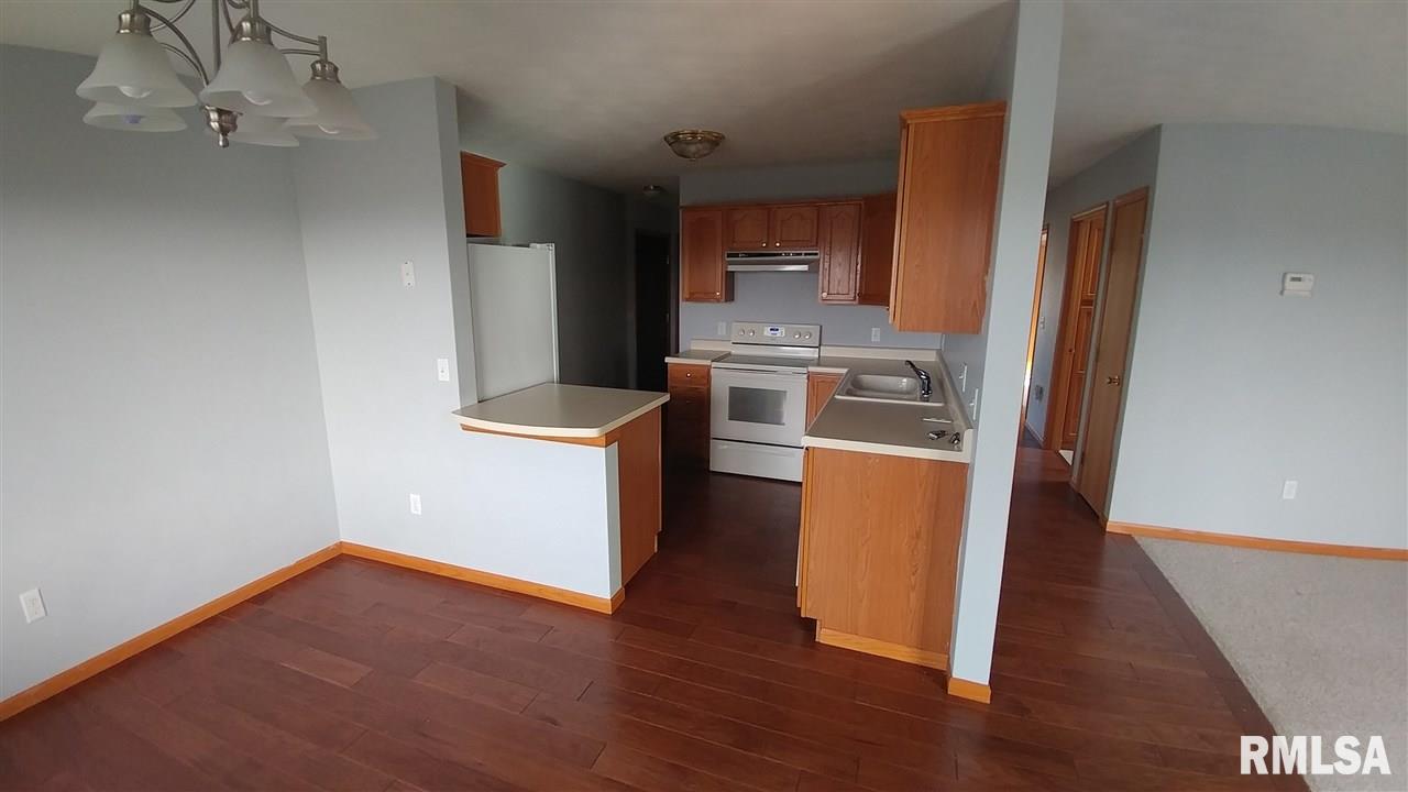 1259 Newcastle Road Washington, IL 61571 - Photo 4 of 10 Gallery Image 4