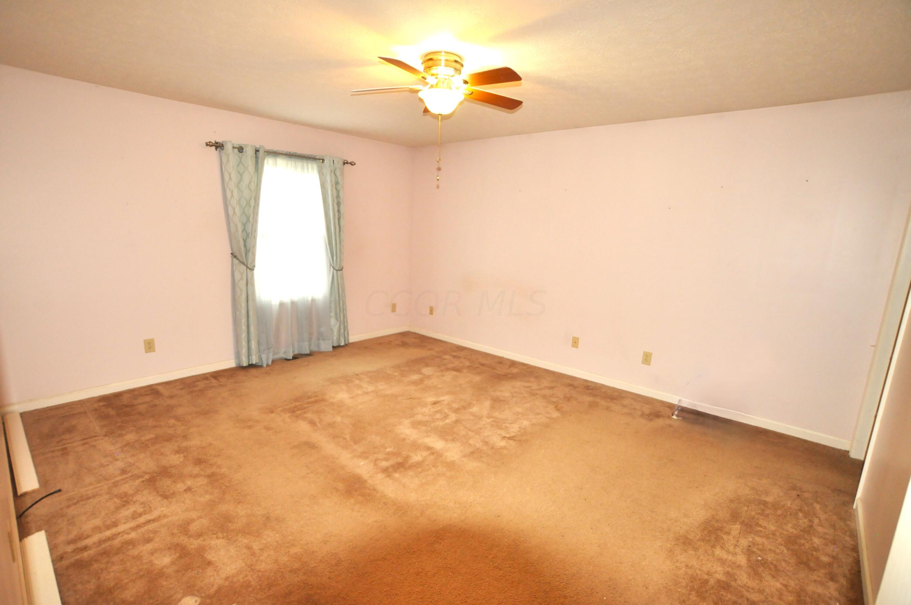 81 Riley Avenue London, OH 43140 - Photo 6 of 11 DSC_0015