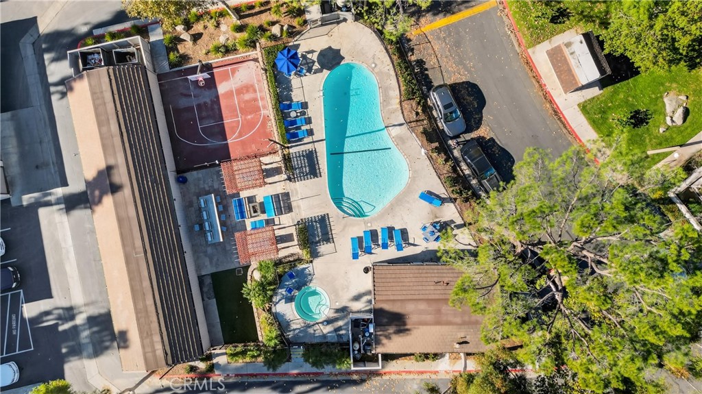 600 Central, Unit 291 Riverside, CA 92507 - Photo 27 of 35 an aerial view of a fireplace with painted walls
