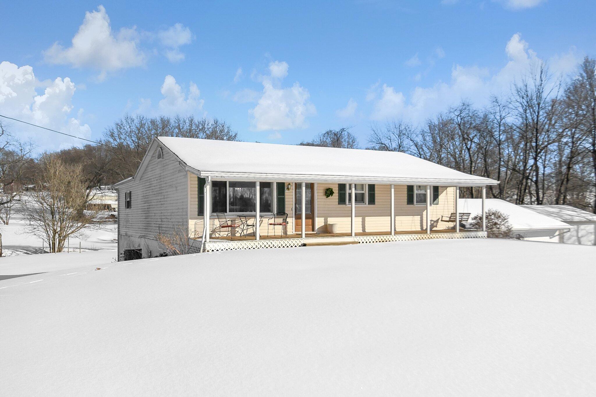 6270 Welsh Road Nashport, OH 43830 - Photo 3 of 49 Beautiful!
