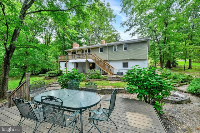 a house view with a garden space