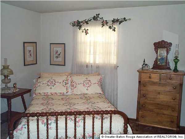 954 Rue Crozat Baton Rouge, LA 70810 - Photo 7 of 12