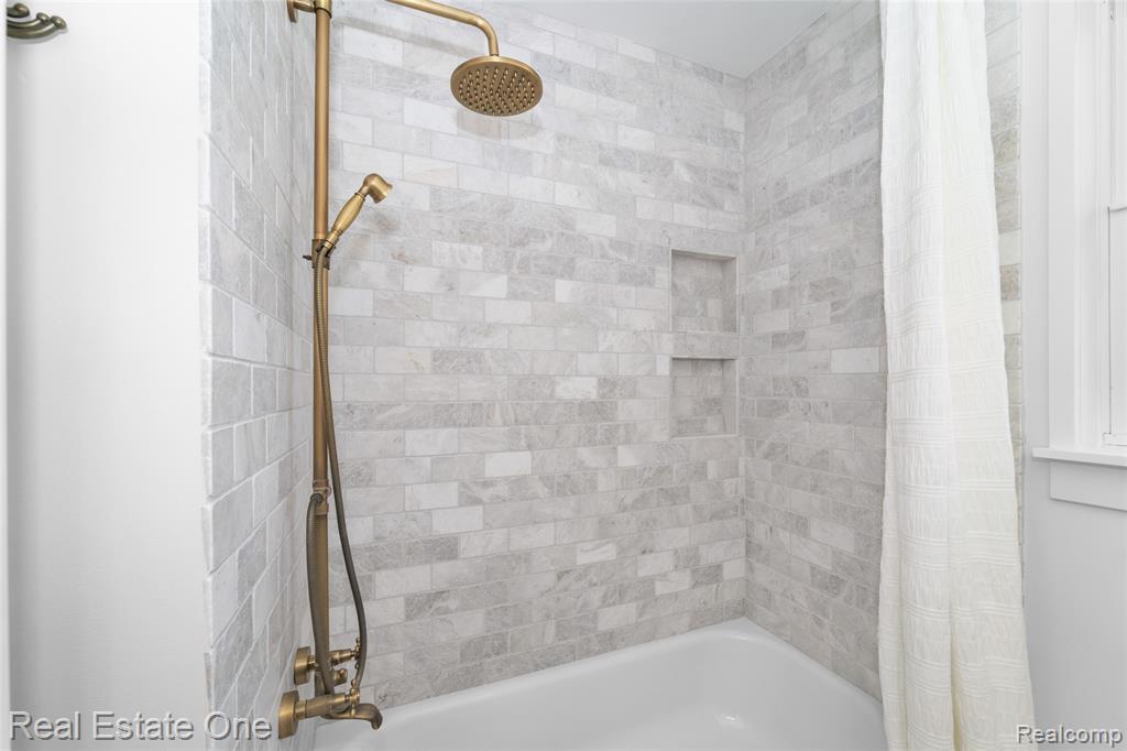 3000 Longview Avenue Rochester Hills, MI 48307 - Photo 13 of 24