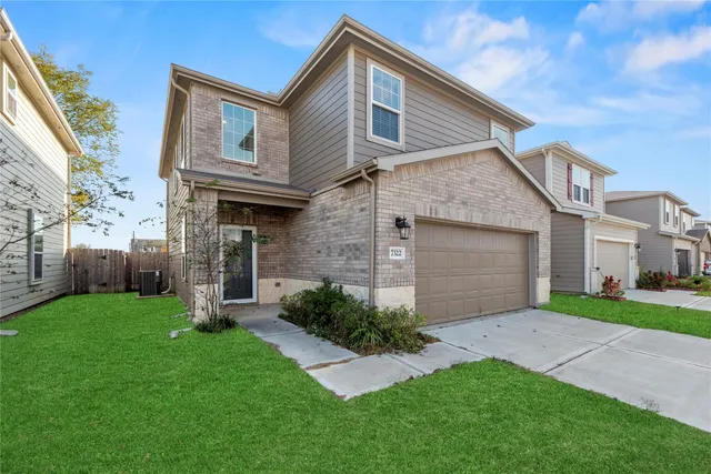 $315,000 | 7322 Madison Cmns Lane, Houston, TX 77075