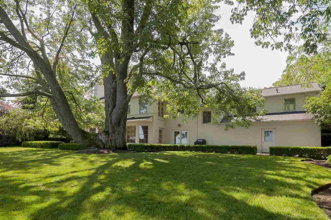 80 Lake Shore Road Grosse Pointe, MI 48236 - Photo 12 of 90 31323211-11.JPG
