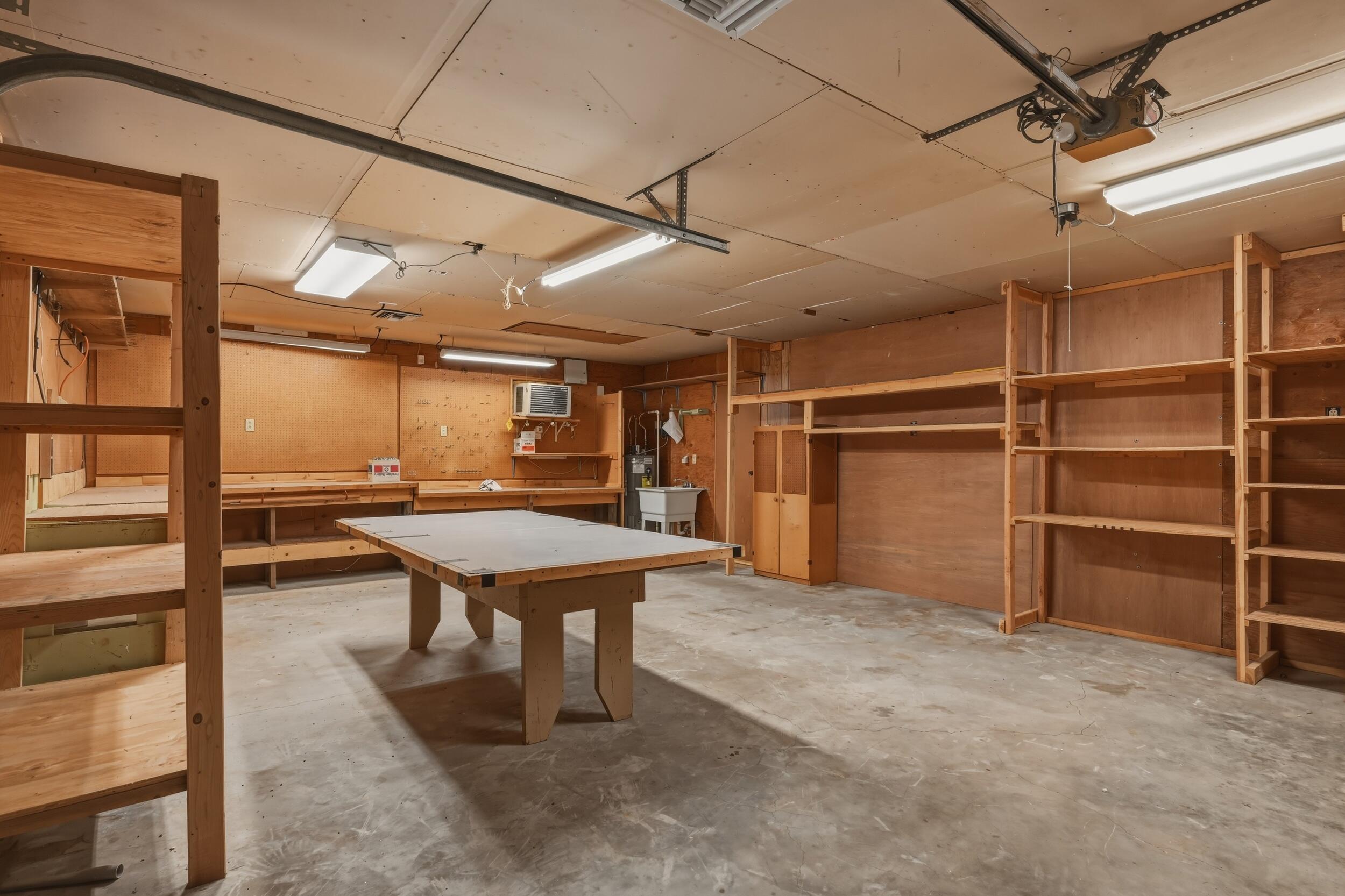 198 Lucky Lane Payson, AZ 85541 - Photo 24 of 31 a room with storage and a table