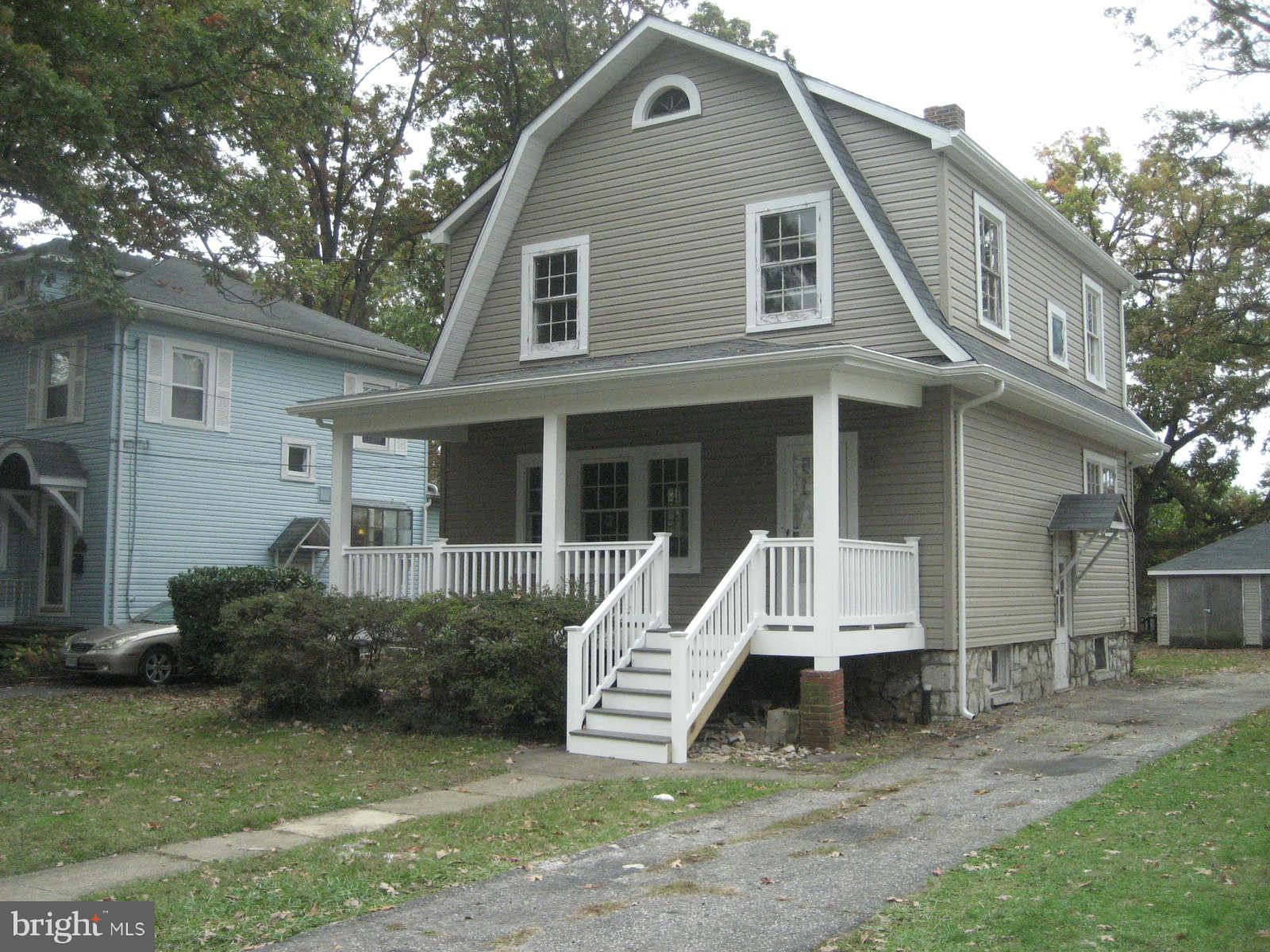 617 St Dunstans Road Baltimore, MD 21212 - Photo 2 of 14 Exterior (Front)