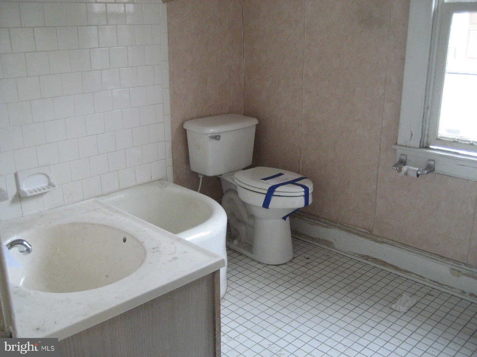 617 St Dunstans Road Baltimore, MD 21212 - Photo 11 of 14 Interior (General)