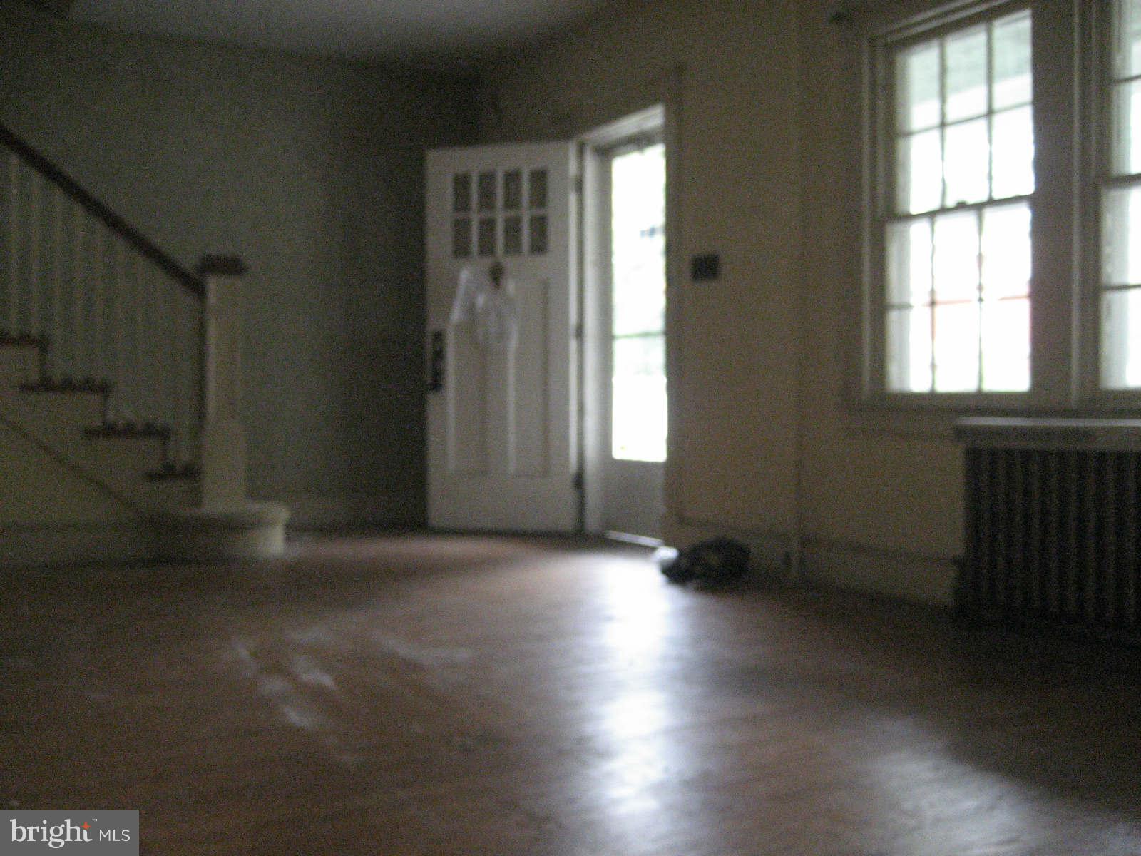617 St Dunstans Road Baltimore, MD 21212 - Photo 5 of 14 Interior (General)