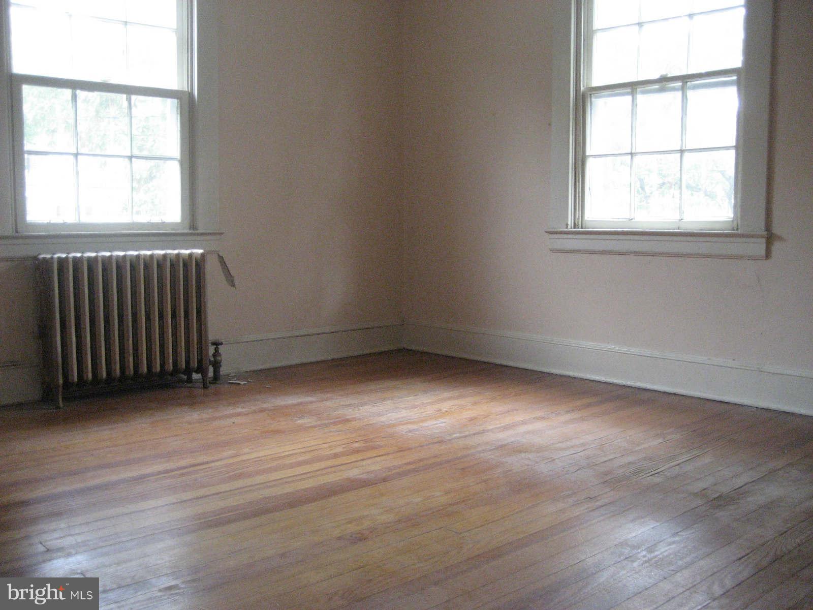 617 St Dunstans Road Baltimore, MD 21212 - Photo 8 of 14 Interior (General)