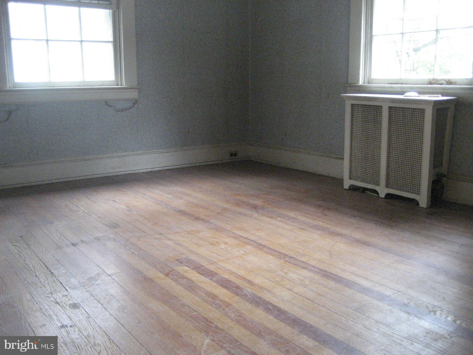 617 St Dunstans Road Baltimore, MD 21212 - Photo 9 of 14 Interior (General)