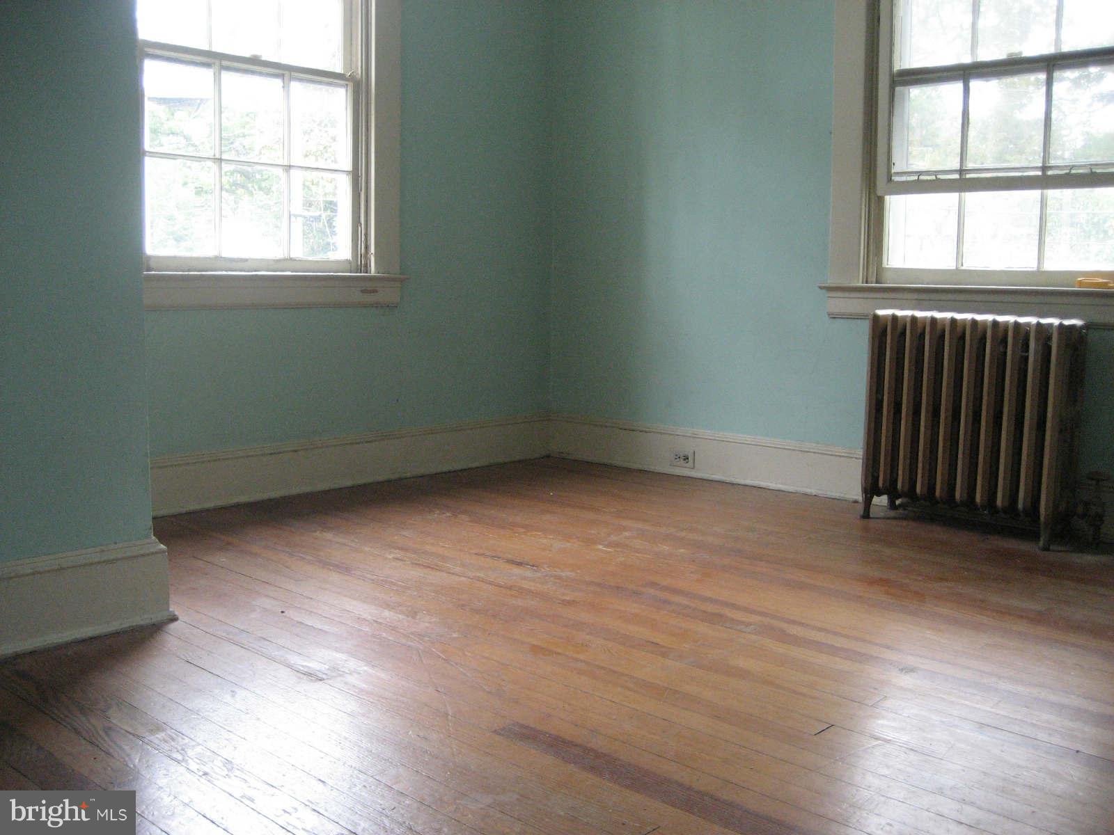 617 St Dunstans Road Baltimore, MD 21212 - Photo 10 of 14 Interior (General)