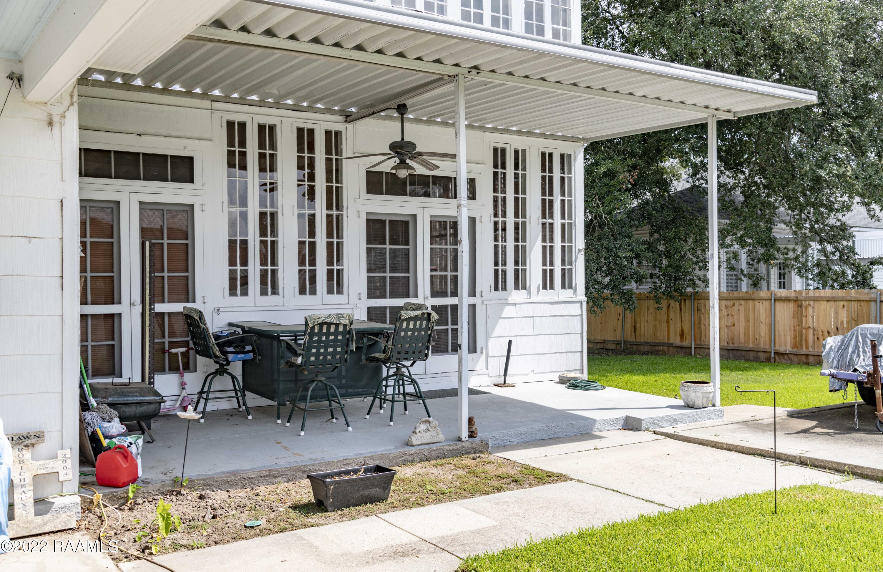 504 East Main Street New Iberia, LA 70560 - Photo 19 of 43 Patio 2