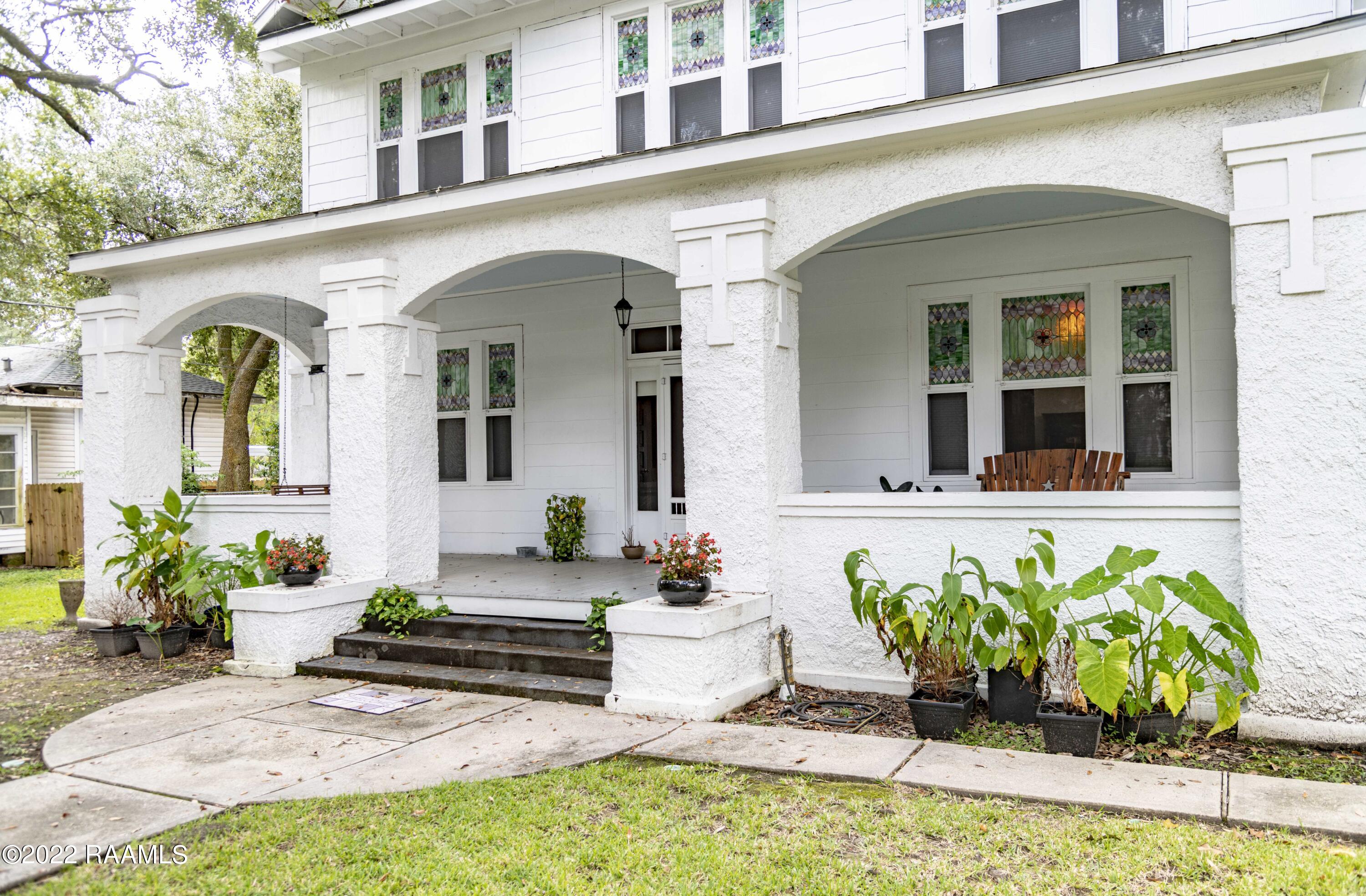 504 East Main Street New Iberia, LA 70560 - Photo 3 of 43 Porch 2