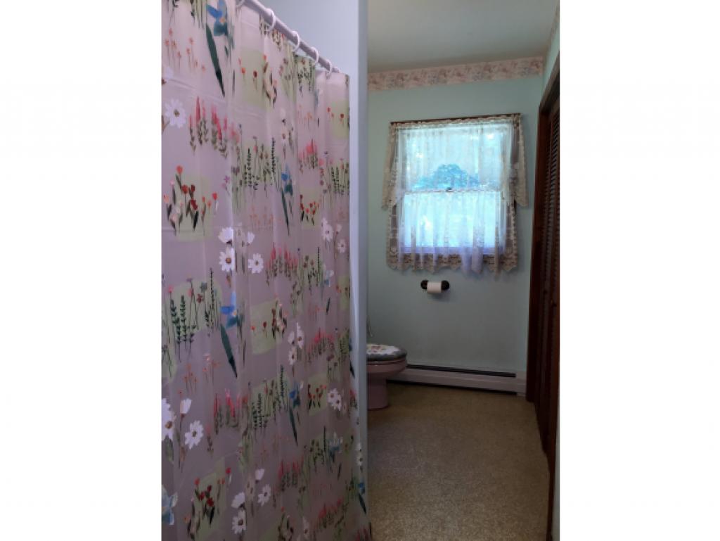 249 Middle Road Shaftsbury, VT 05262 - Photo 10 of 23 Gallery Image 10