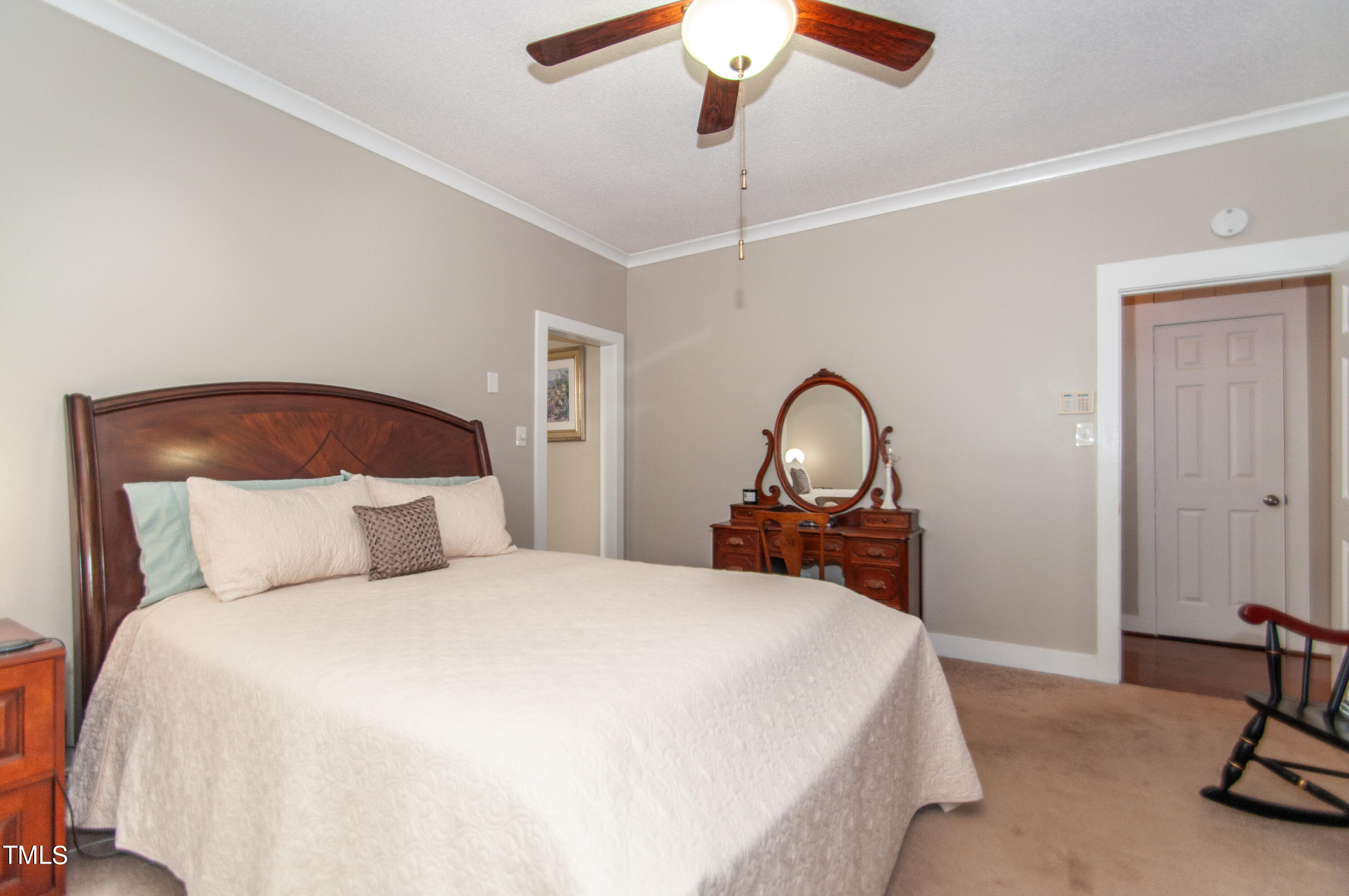 6044 Sentinel Drive Raleigh, NC 27609 - Photo 13 of 32 Master (2)