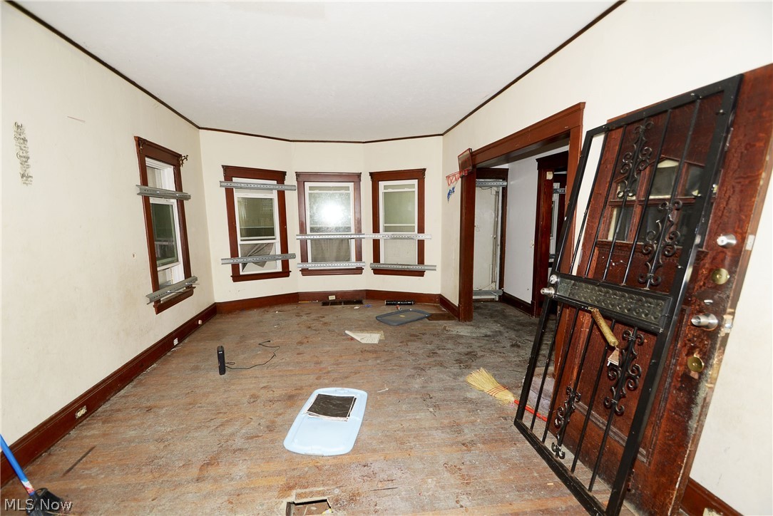1824 Charles Road Cleveland, OH 44112 - Photo 8 of 21
