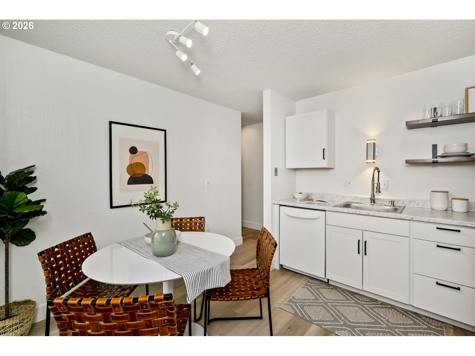 3018 Southwest Carson Street Portland, OR 97219 - Photo 13 of 42
