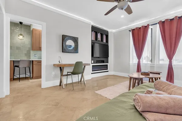 $369,000 | 315 West 3rd Street, Unit 512, Long Beach, CA 90802