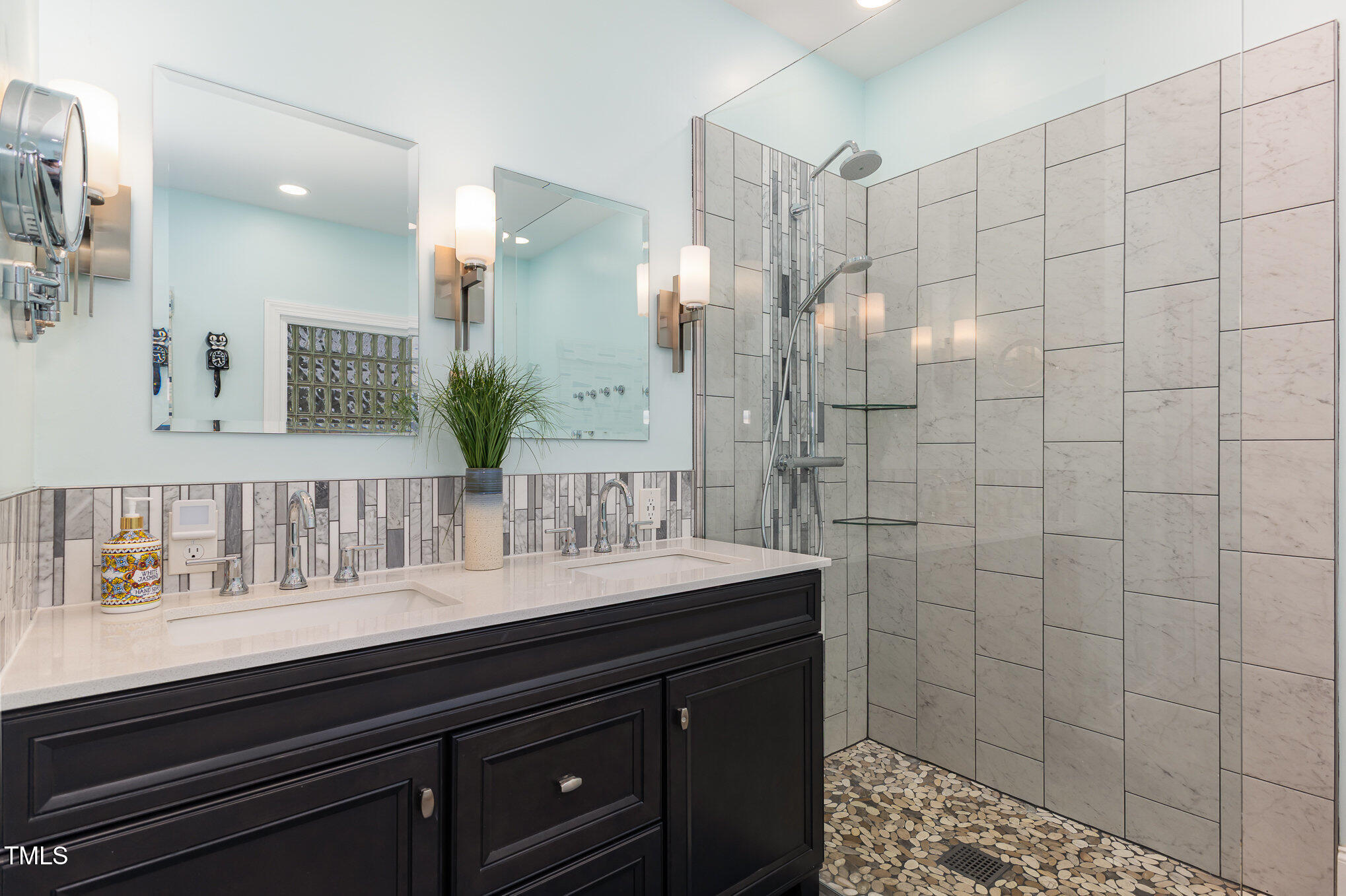 7901 Farnham Court Raleigh, NC 27615 - Photo 11 of 30 016_bc4a5952-edit_232
