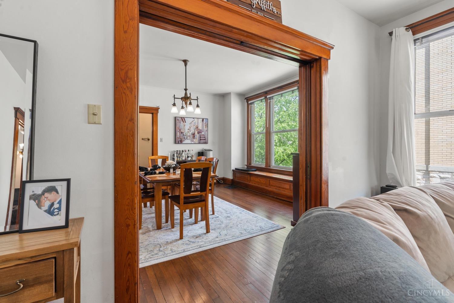 660 Riddle Road Cincinnati, OH 45220 - Photo 7 of 39 Gallery Image 7