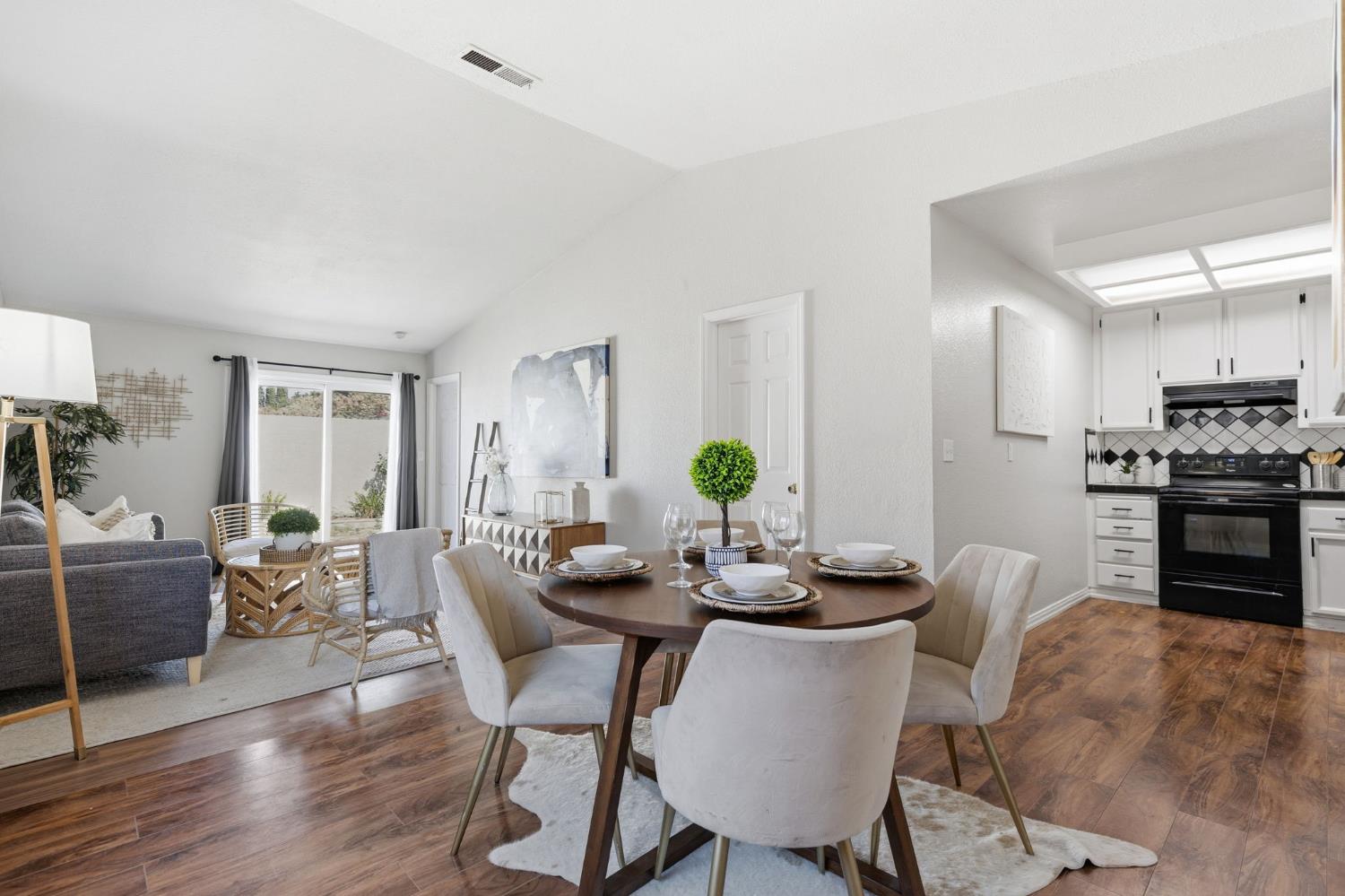180 East Grant Line Road Tracy, CA 95376 - Photo 4 of 19