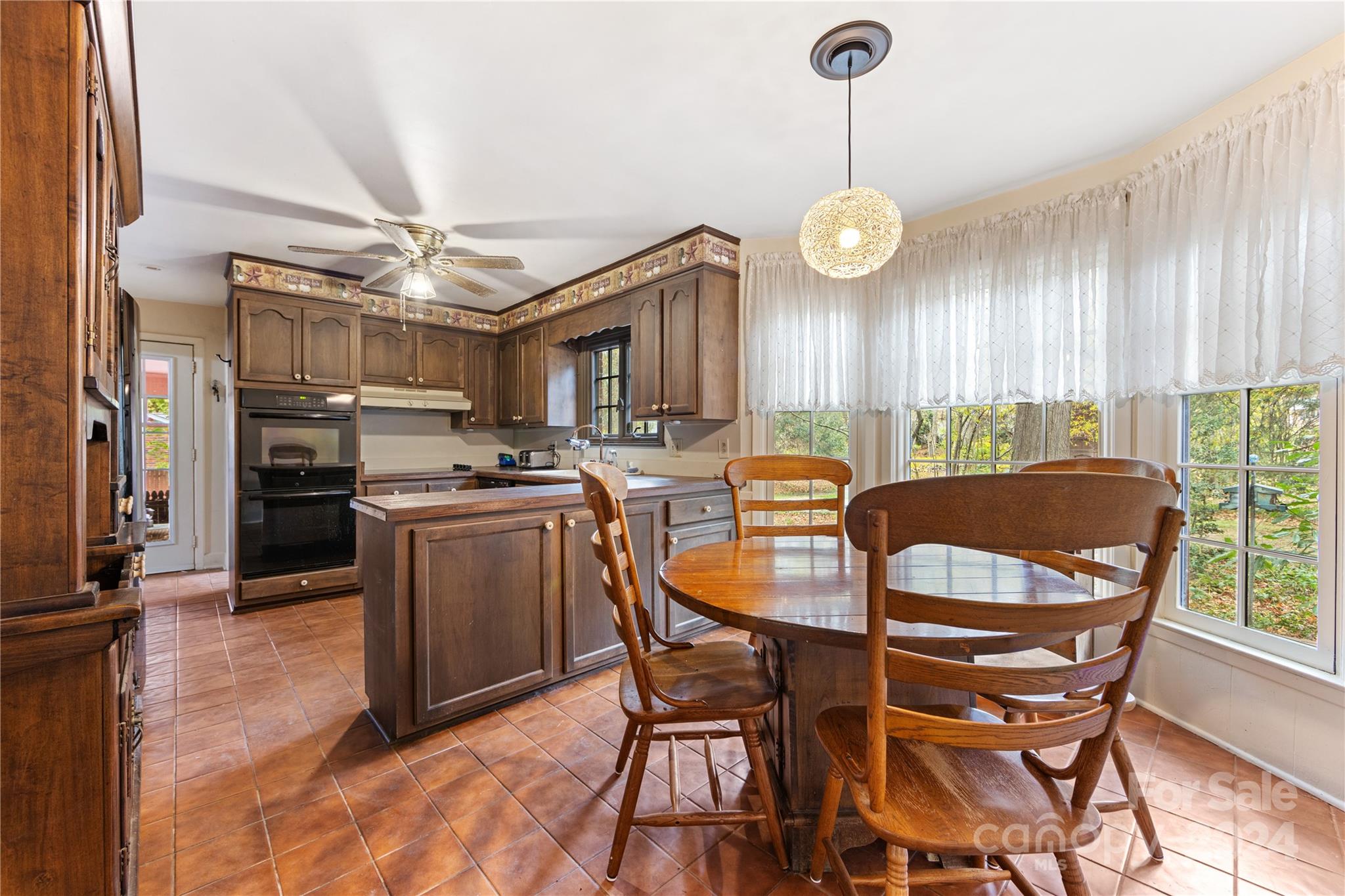 7026 Thermal Road Charlotte, NC 28211 - Photo 11 of 42 Gallery Image 11