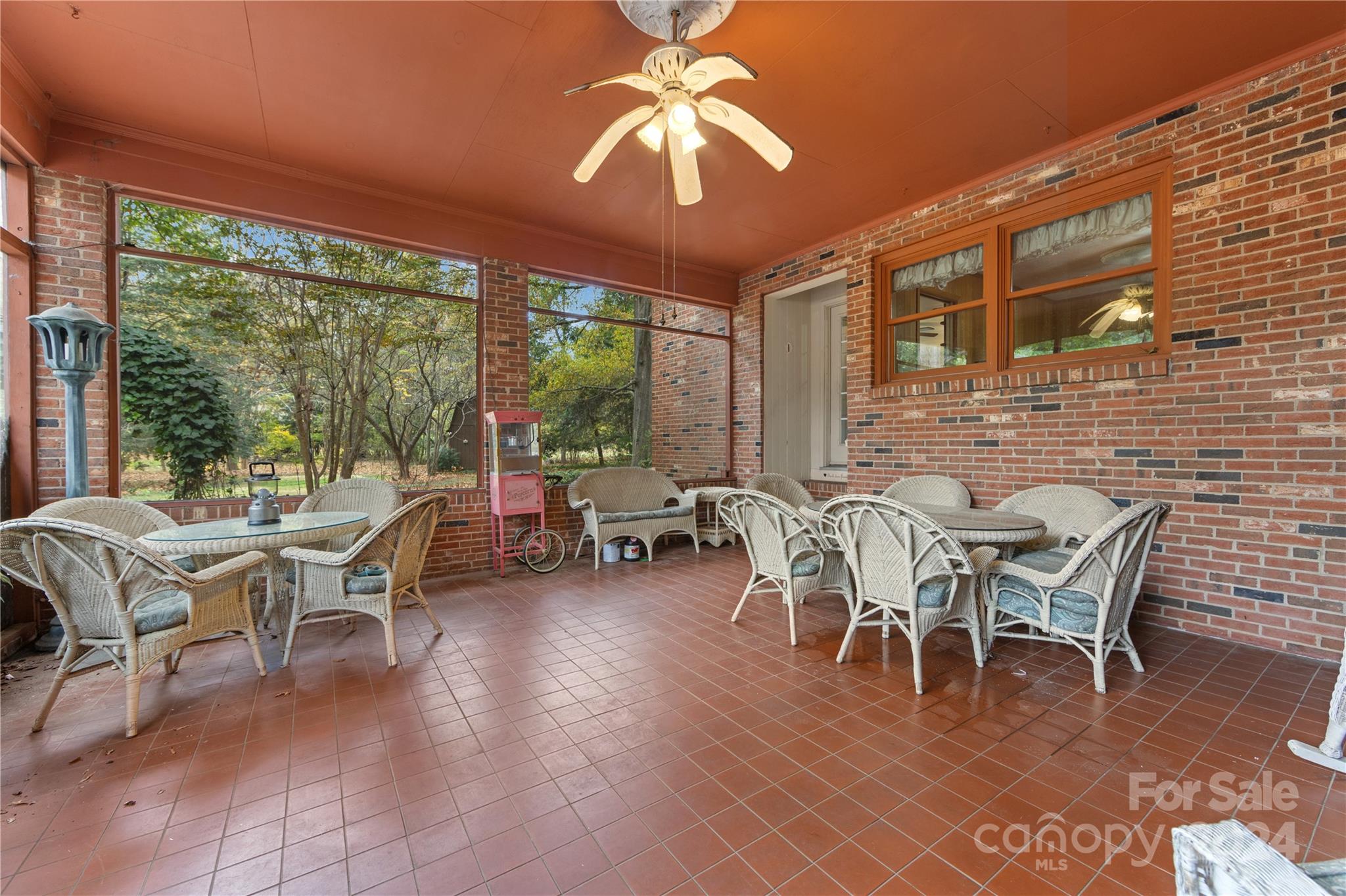 7026 Thermal Road Charlotte, NC 28211 - Photo 31 of 42 Gallery Image 31