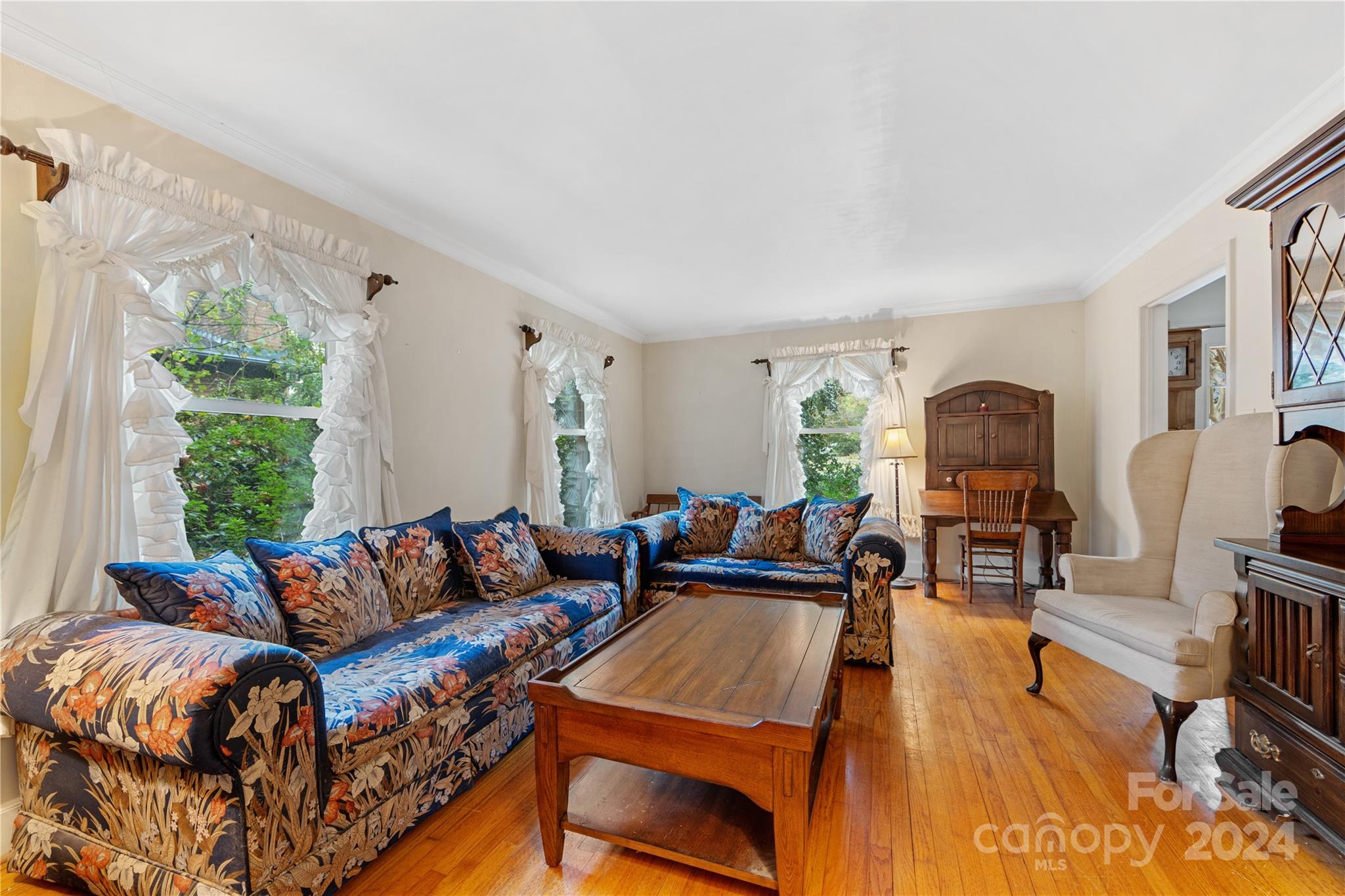 7026 Thermal Road Charlotte, NC 28211 - Photo 8 of 42 Gallery Image 8