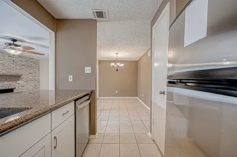 $189,000 | 11605 Southlake Drive, Unit 32, Houston, TX 77077