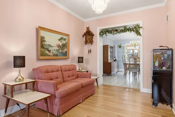 $525,000 | 609 North Hamlin Avenue, Park Ridge, IL 60068