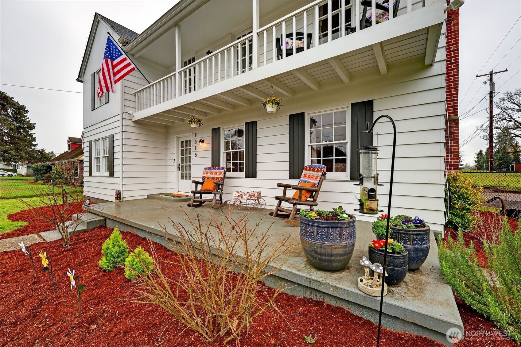 1615 Southwest Snively Avenue Chehalis, WA 98532 - Photo 3 of 34