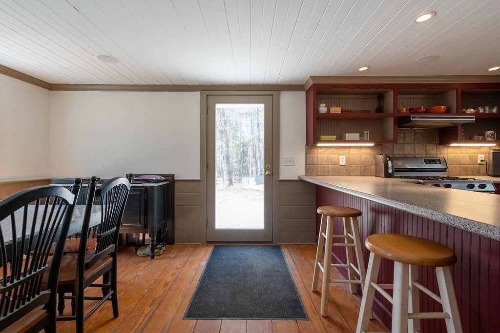34 New Boston Road Amherst, NH 03031 - Photo 13 of 32