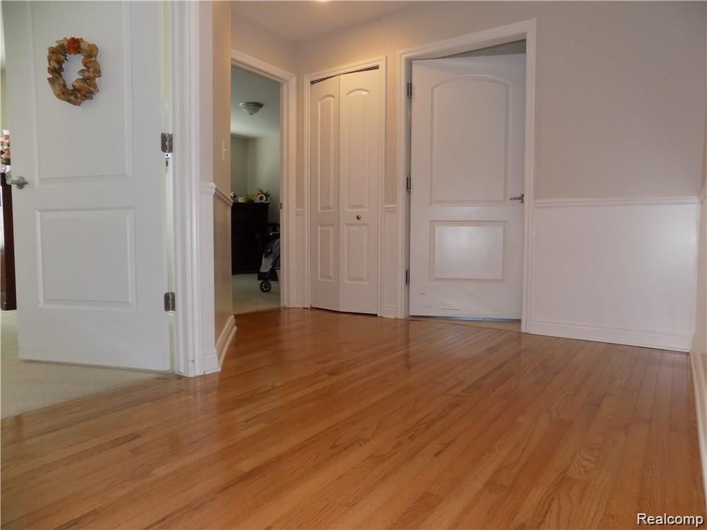 1527 John R Road Rochester Hills, MI 48307 - Photo 17 of 29
