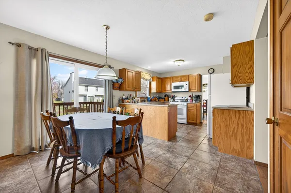 $309,900 | 2704 Brighton Lane, Bloomington, IL 61704