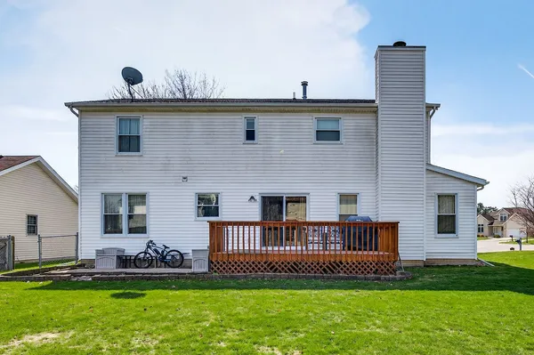 $309,900 | 2704 Brighton Lane, Bloomington, IL 61704